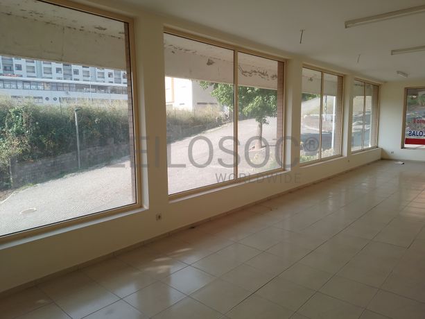 Prédio Urbano em Construção · Gandra, Paredes