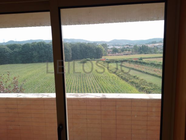 Prédio Urbano em Construção · Gandra, Paredes