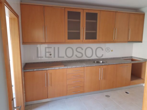 Prédio Urbano em Construção · Gandra, Paredes