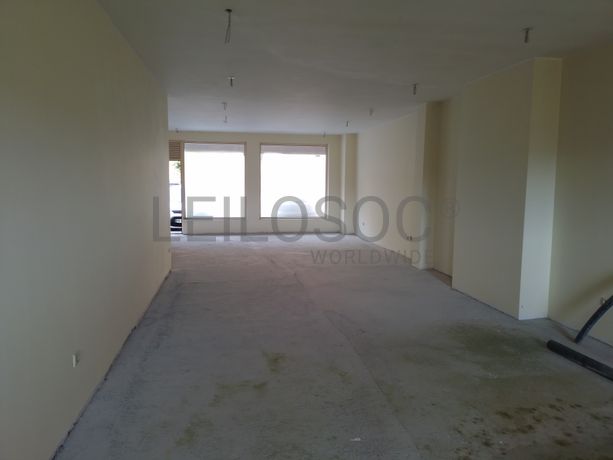 Prédio Urbano em Construção · Gandra, Paredes