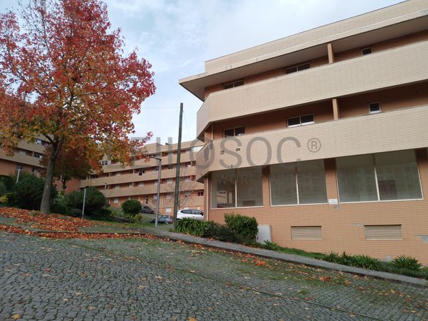 Prédio Urbano em Construção · Gandra, Paredes