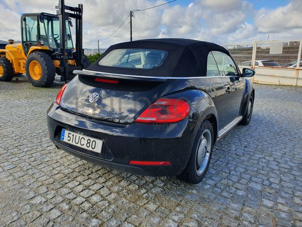 Volkswagen Beetle Cabrio · Ano 2013