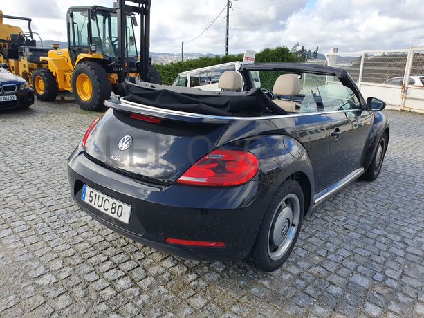 Volkswagen Beetle Cabrio · Ano 2013