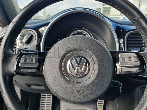 Volkswagen Beetle Cabrio · Ano 2013