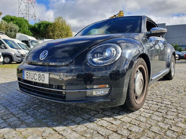 Volkswagen Beetle Cabrio · Ano 2013