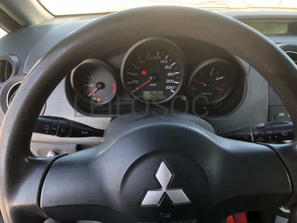Mitsubishi Colt · Ano 2005