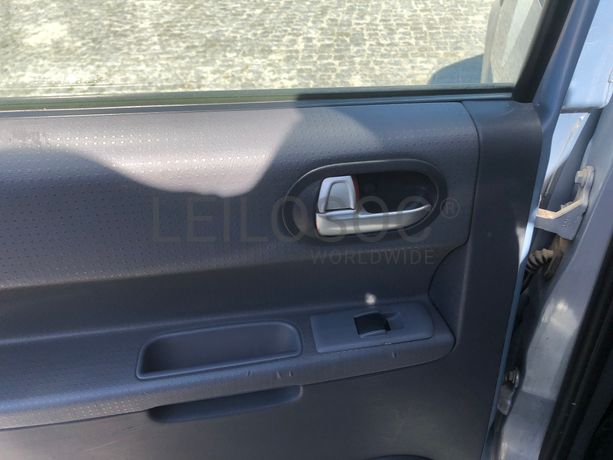 Mitsubishi Colt · Ano 2005