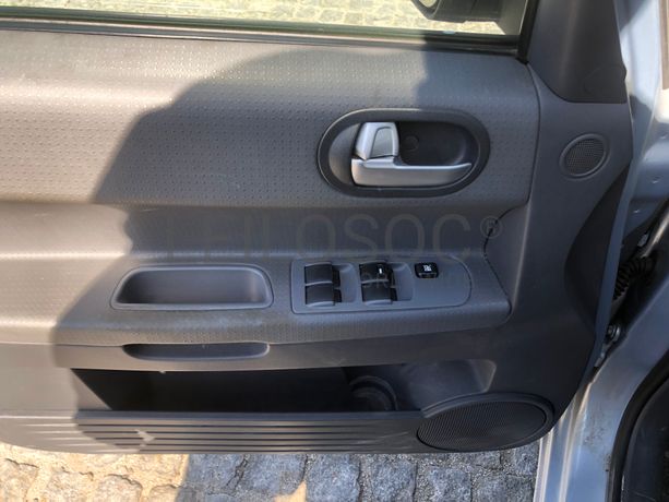 Mitsubishi Colt · Ano 2005