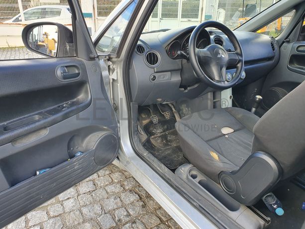 Misubishi Colt · Ano 2006