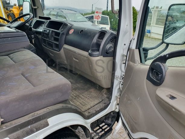 Renault Maxity Com Plataforma Elevatória Cela