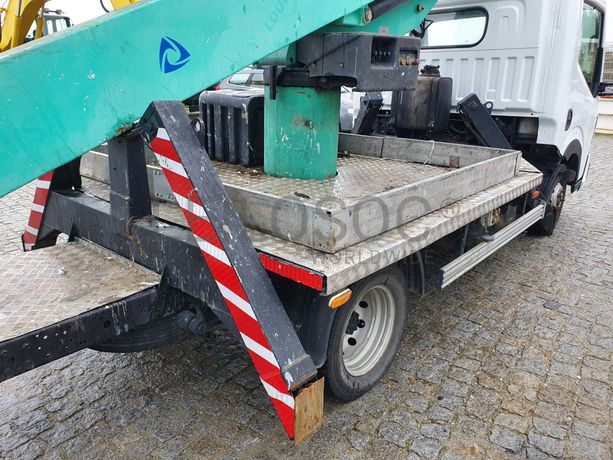 Renault Maxity Com Plataforma Elevatória Cela