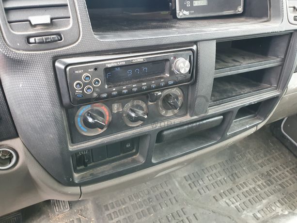 Renault Maxity Com Plataforma Elevatória Cela