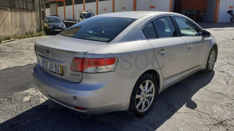 Toyota Avensis D-4D · Ano 2010