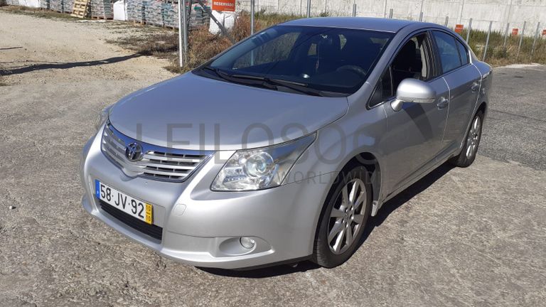 Toyota Avensis D-4D · Ano 2010