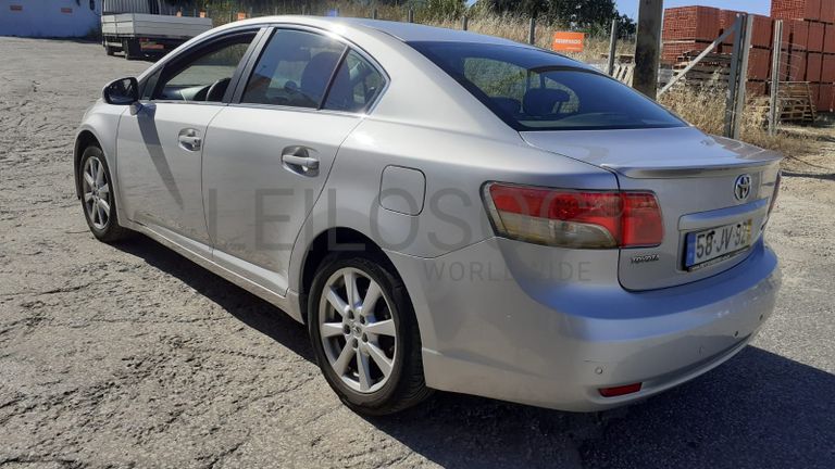 Toyota Avensis D-4D · Ano 2010