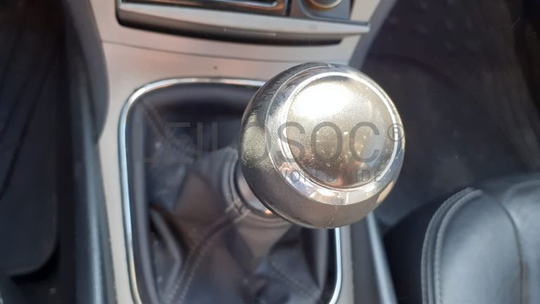 Toyota Avensis D-4D · Ano 2010