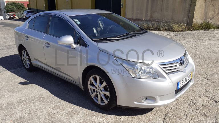 Toyota Avensis D-4D · Ano 2010
