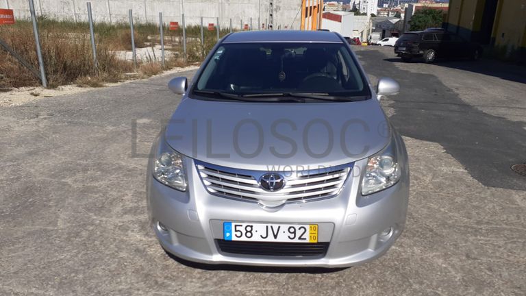 Toyota Avensis D-4D · Ano 2010