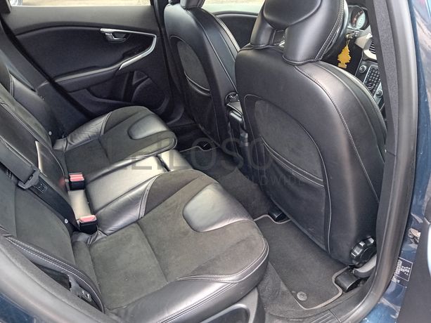 Volvo V40 · Ano 2014