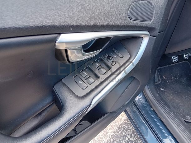 Volvo V40 · Ano 2014