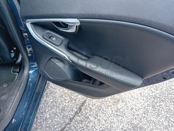 Volvo V40 · Ano 2014