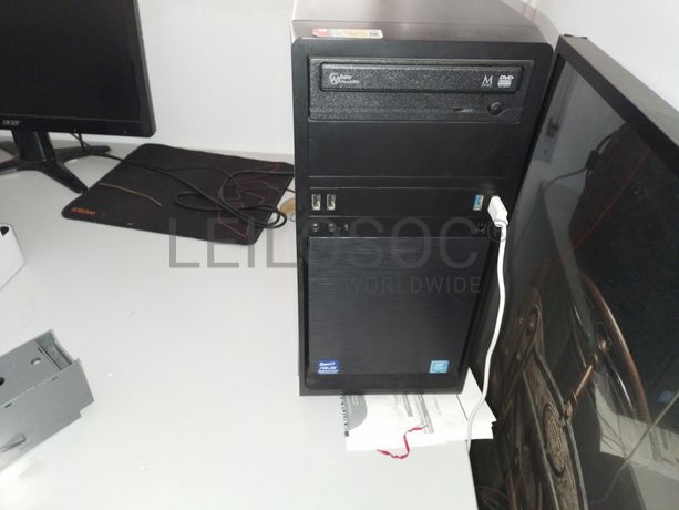 Material Informático e Mobiliário de Escritório