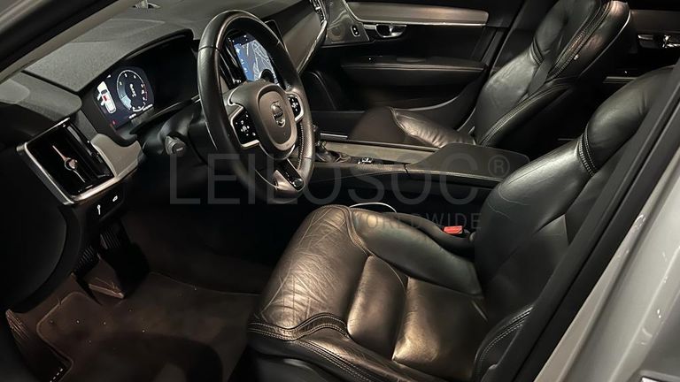 Volvo V90 D4 Inscription · Ano 2016