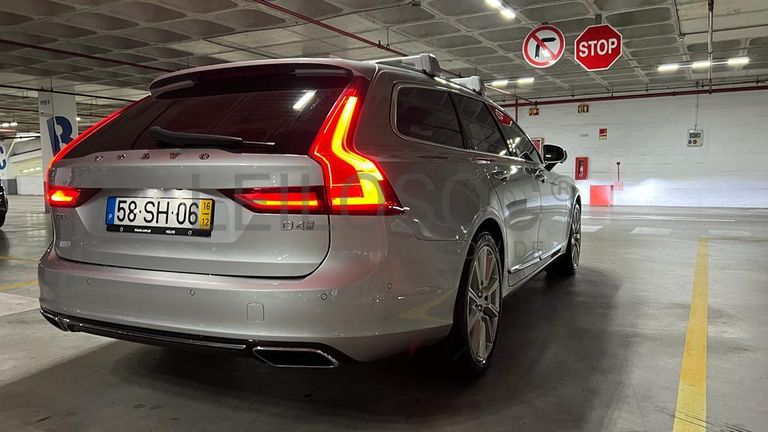 Volvo V90 D4 Inscription · Ano 2016