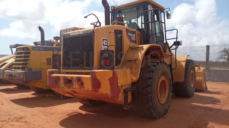 Pá carregadeira CAT966H