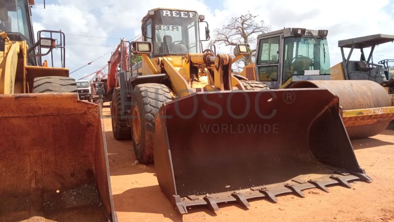 Pá carregadeira Komatsu WA380