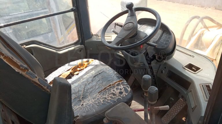 Pá carregadeira Komatsu WA380