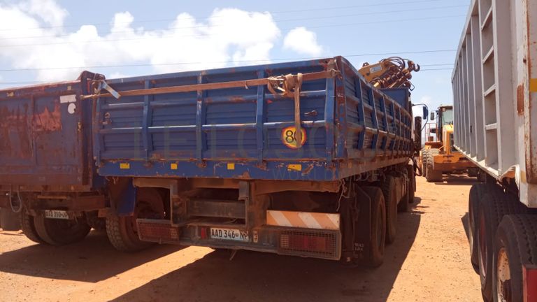 Camião Grua marca Renault 370DCI