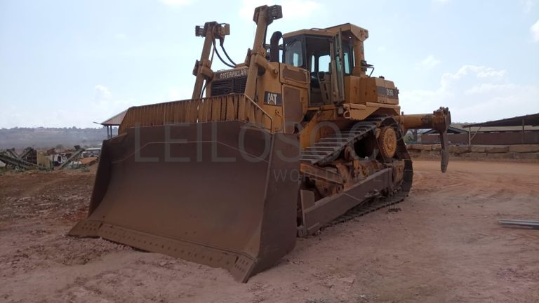 Bulldozer CAT D9R