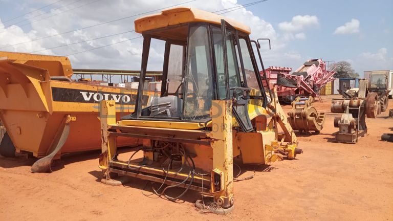 Retroescavadeira JCB