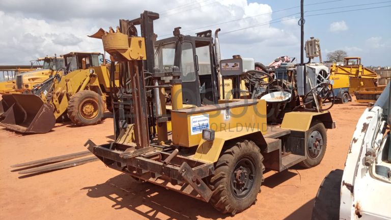 Máquina de fazer furos de água