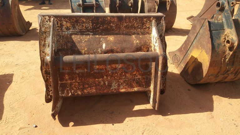 Tilt Ditch Cleaning Bucket 24 "