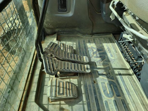 Escavadeira marca SANY