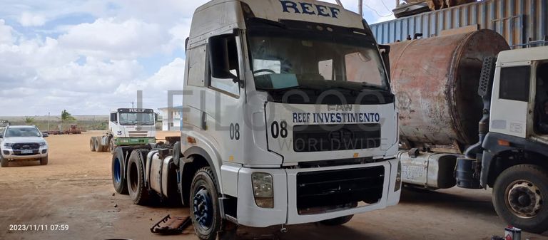 Camião cavalo de marca FAW