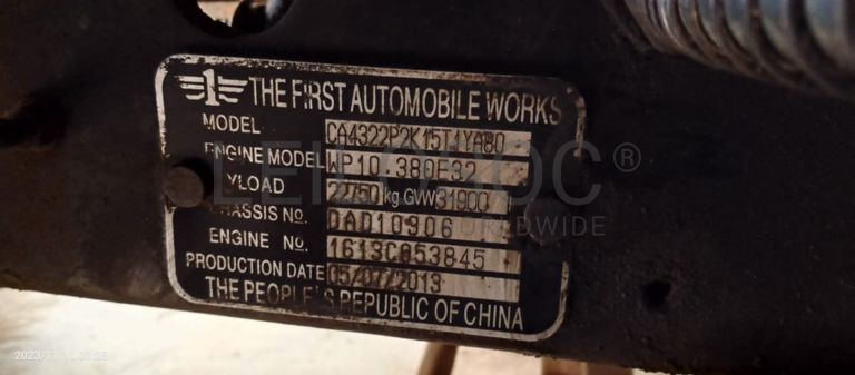 Camião cavalo de marca FAW