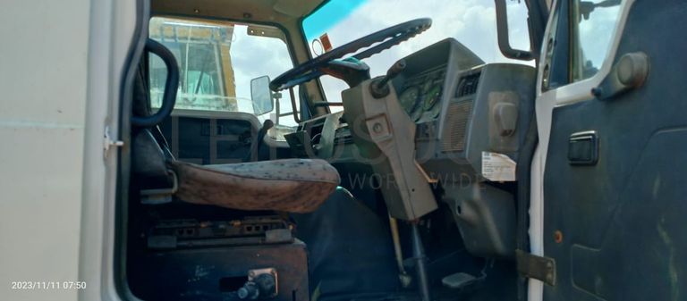 Camião de marca TATA