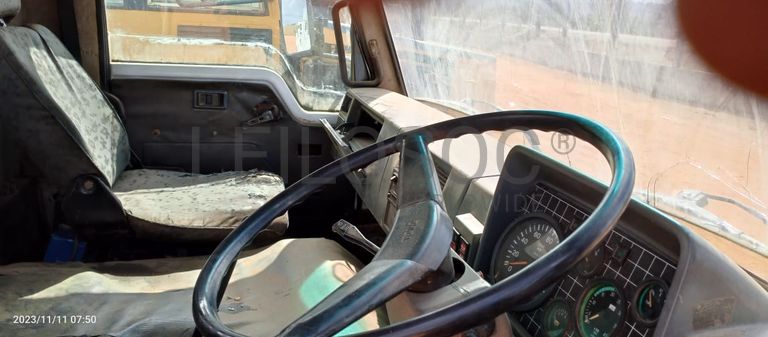 Camião de marca TATA