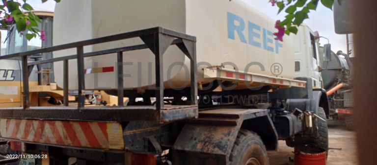 Camião de marca Iveco