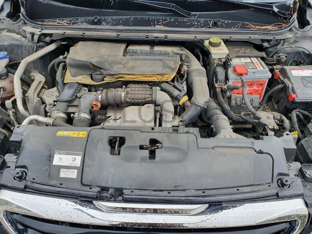 Peugeot 308 · Ano 2014