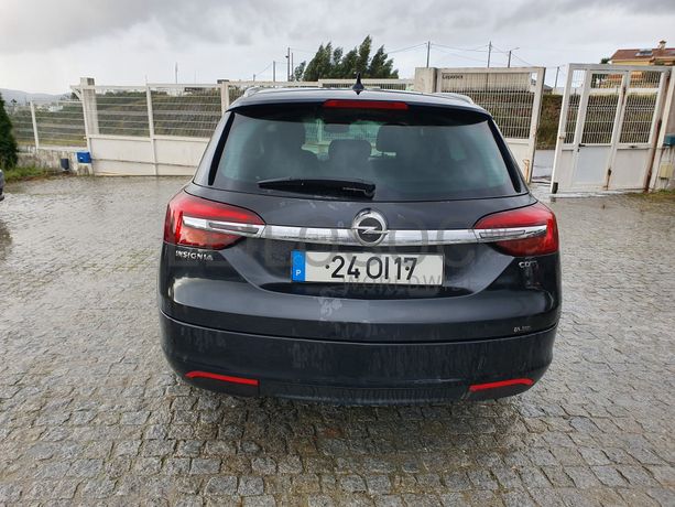 Opel Insígnia Sports Tourer SW · Ano 2014
