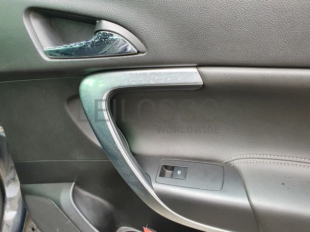 Opel Insígnia Sports Tourer SW · Ano 2014