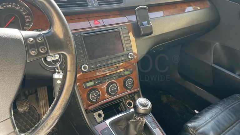 Volkswagen Passat 2.0 TDI · Ano 2005