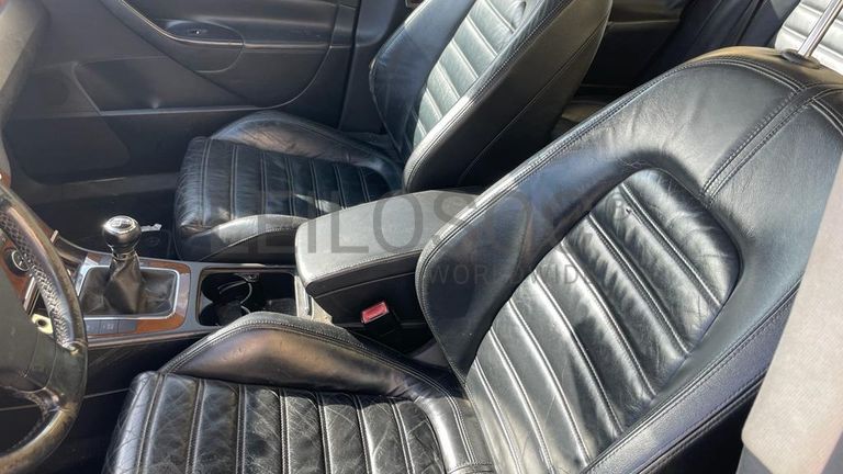 Volkswagen Passat 2.0 TDI · Ano 2005