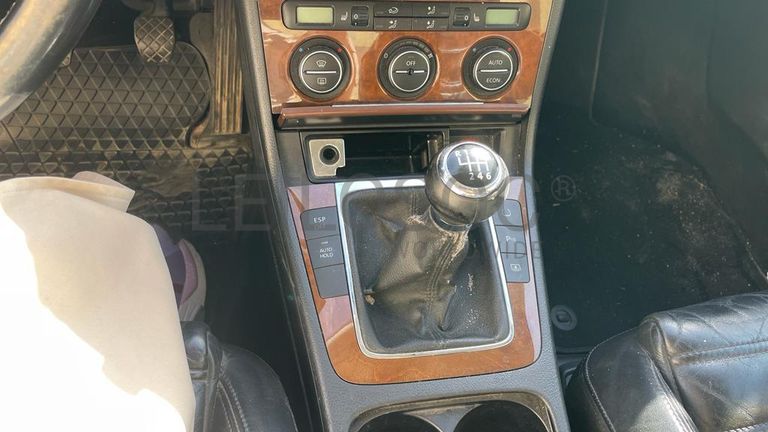 Volkswagen Passat 2.0 TDI · Ano 2005