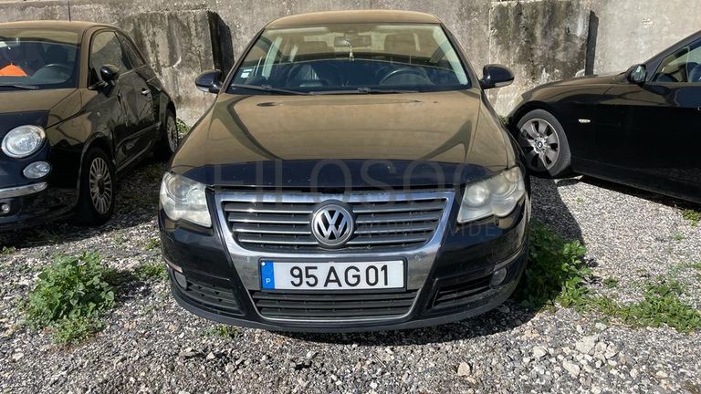 Volkswagen Passat 2.0 TDI · Ano 2005
