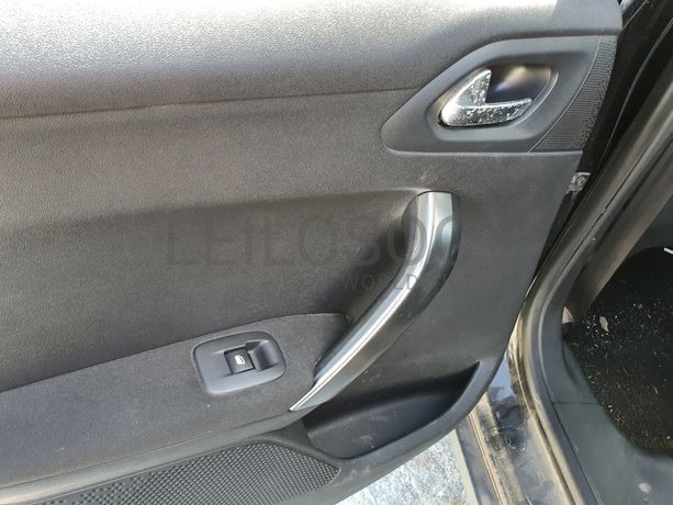 Peugeot 2008 · Ano 2015